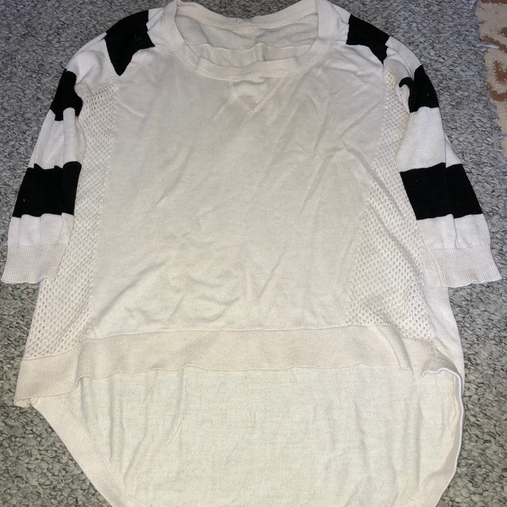 Elbow sleeve shirt
